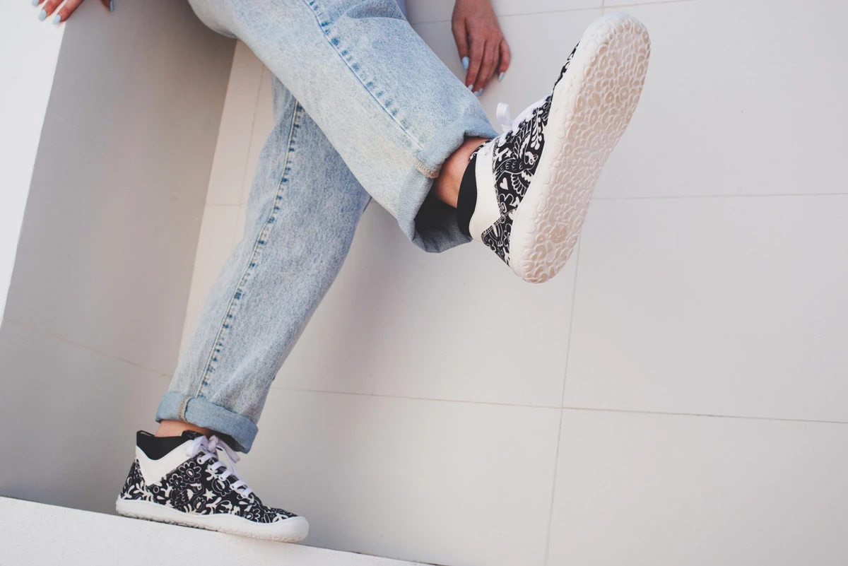 Босоногие ботинки Sambas the bambas Original Luna — чёрно-белые, фото 9